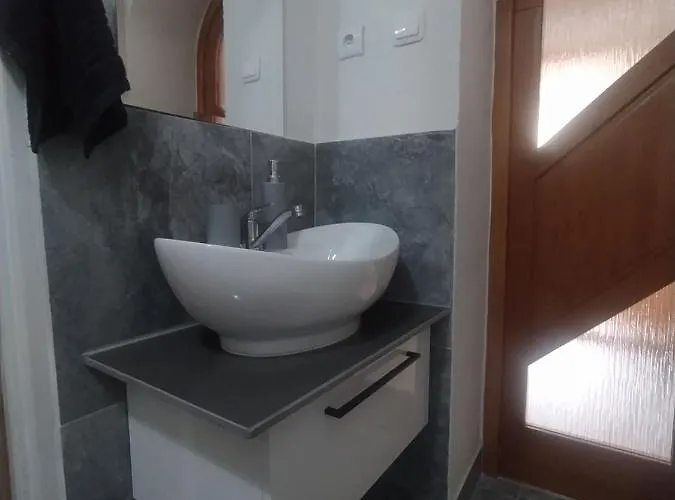 Karin Apartment Huty